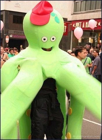 OutUK - pride2005g105.jpg