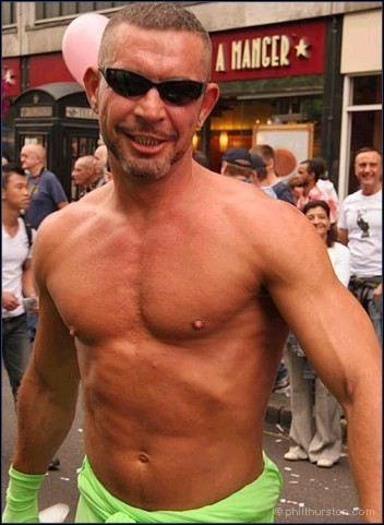 OutUK - pride2005g106.jpg